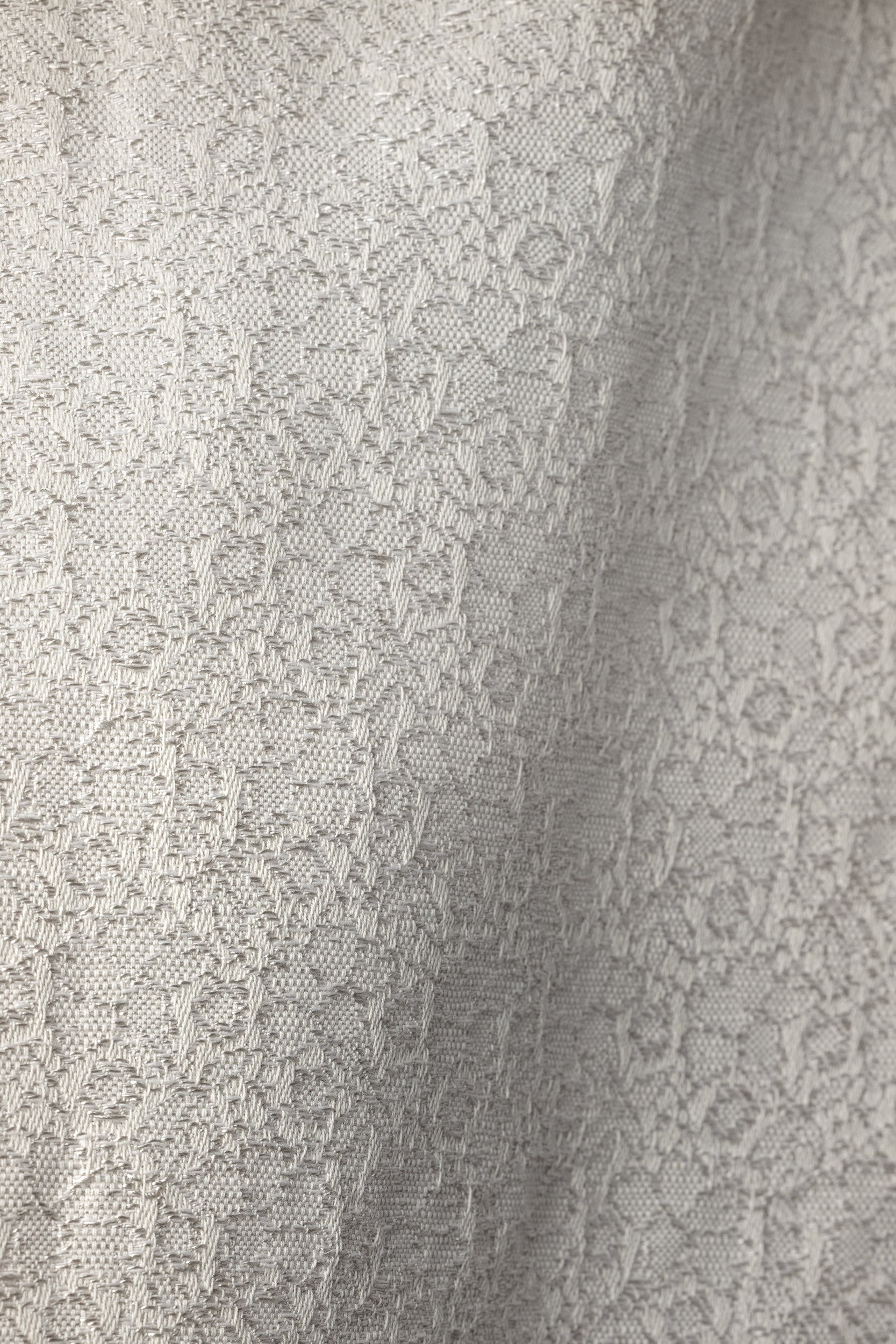 "F100" bedspread in Silk White