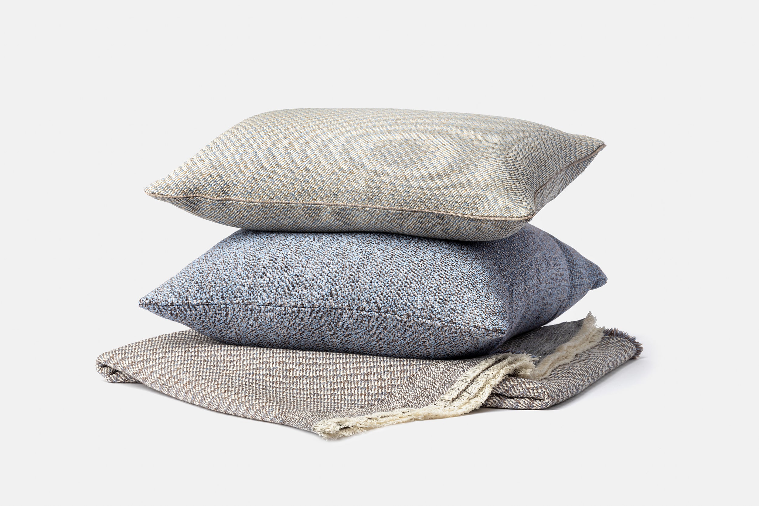 "Catenella" cushion in Blu Garda
