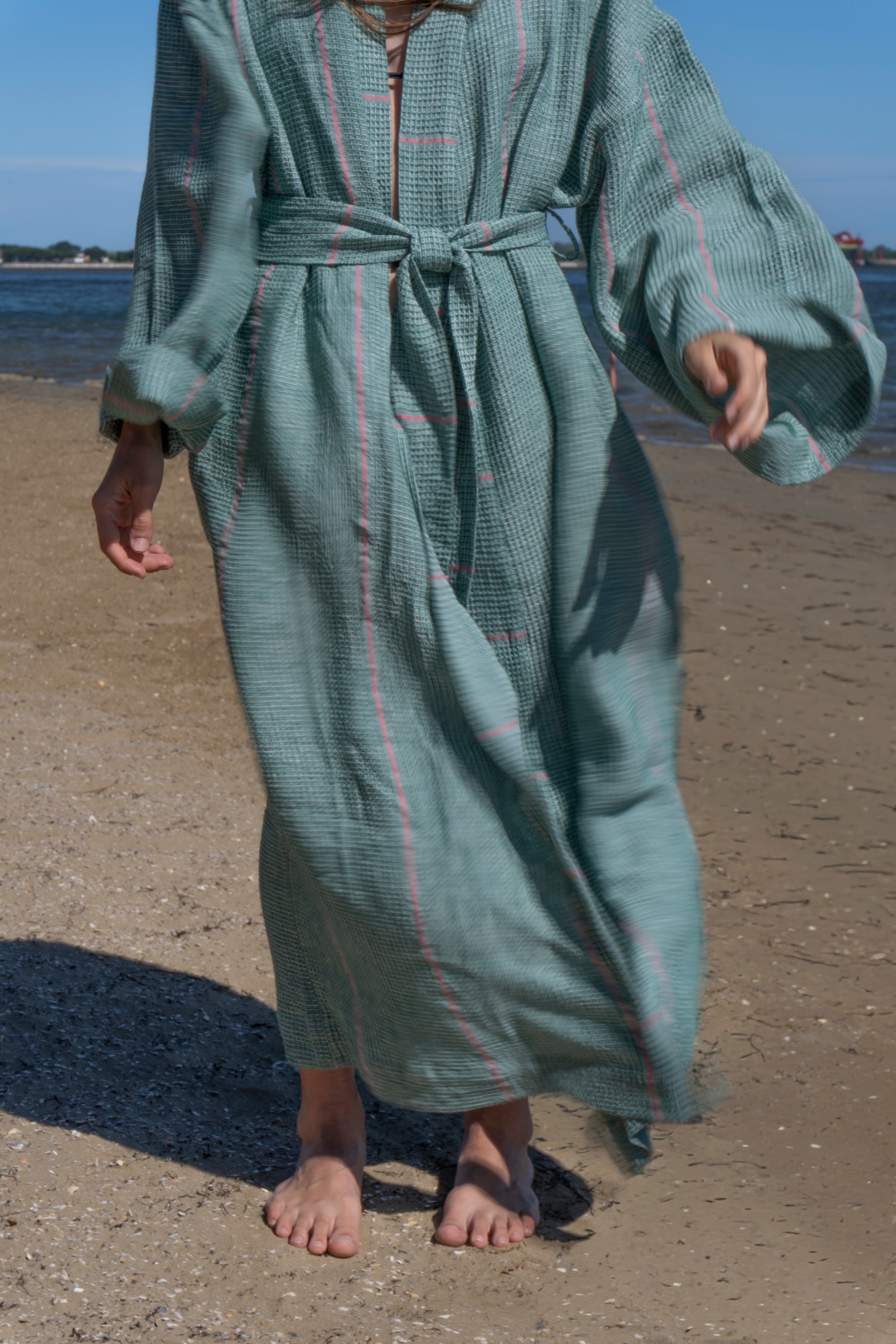 "Montecatini Taf" bath robe in Pino Green / Pink