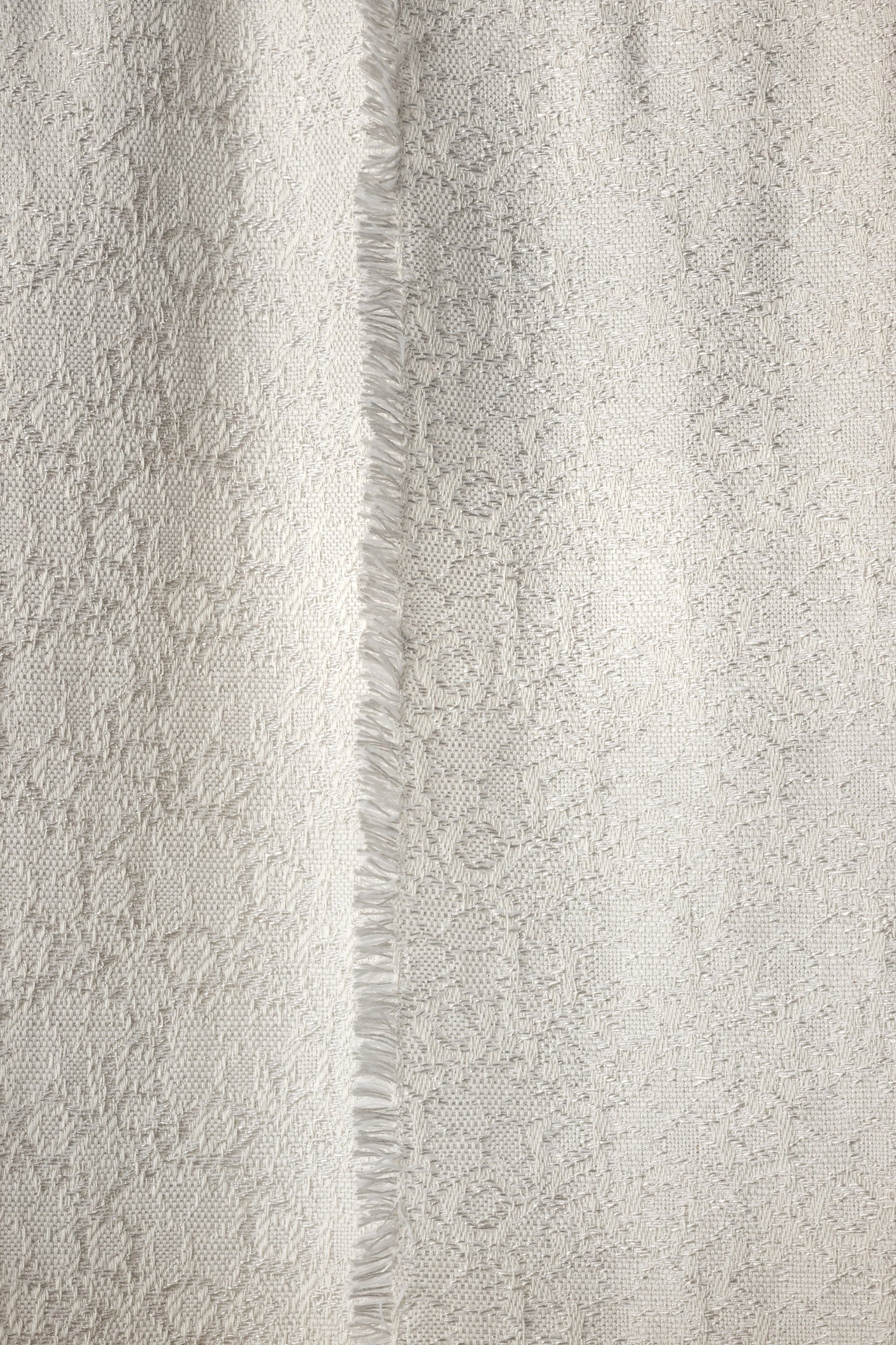 "F100" bedspread in Silk White