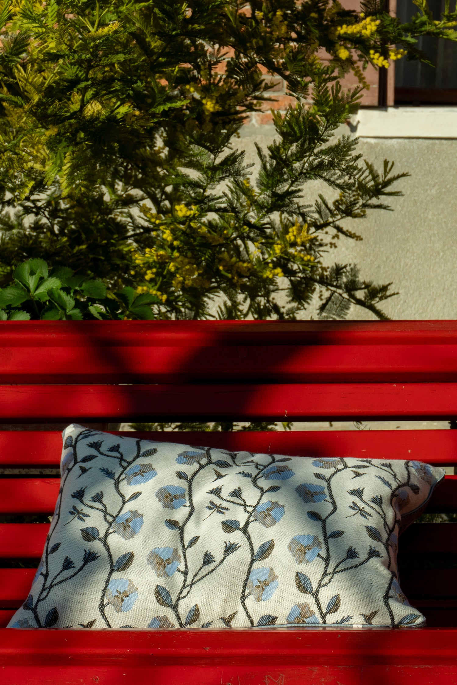 "Altheas" cushion in Crepuscolo Blue