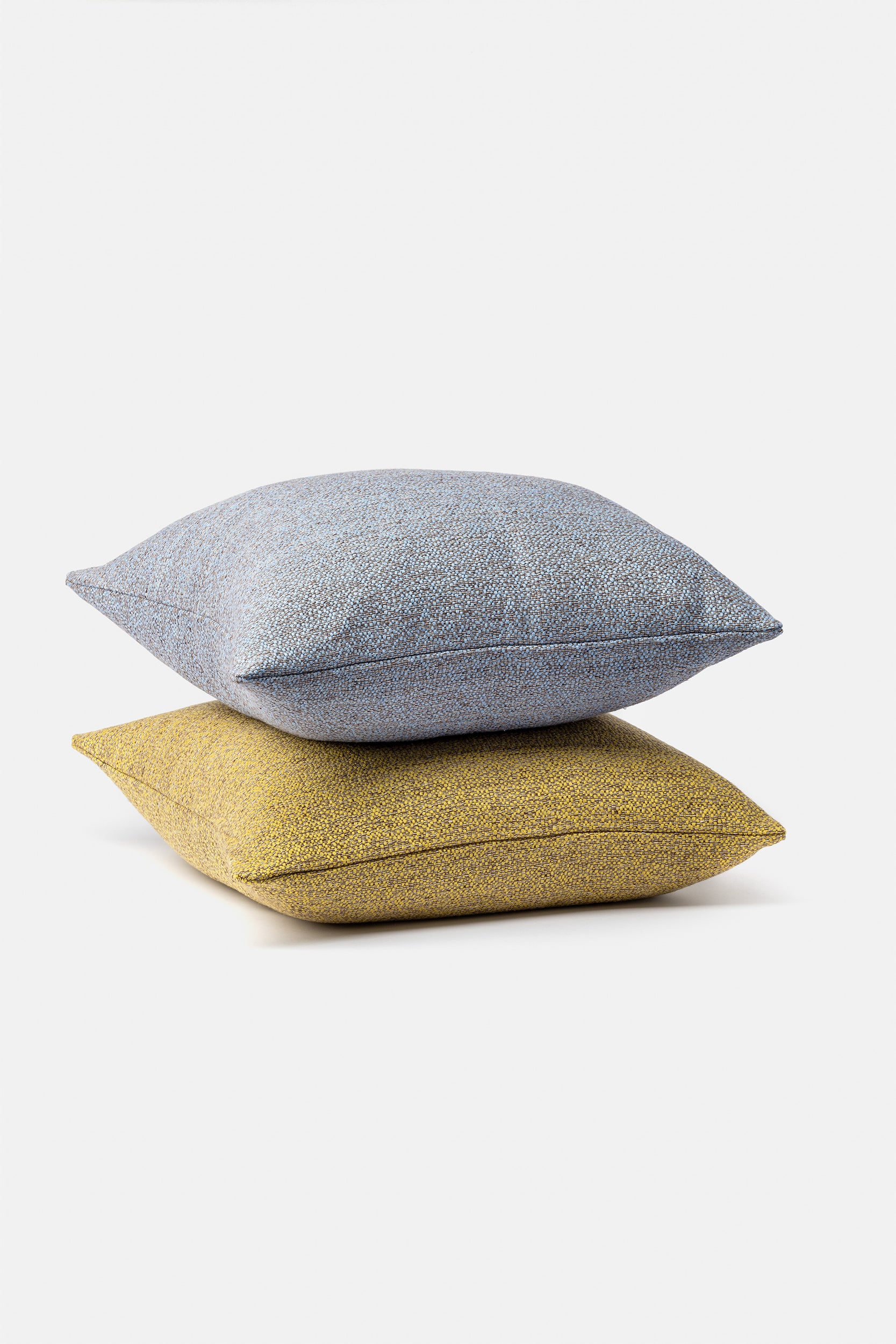 "Catenella" cushion in Giallo Citrino