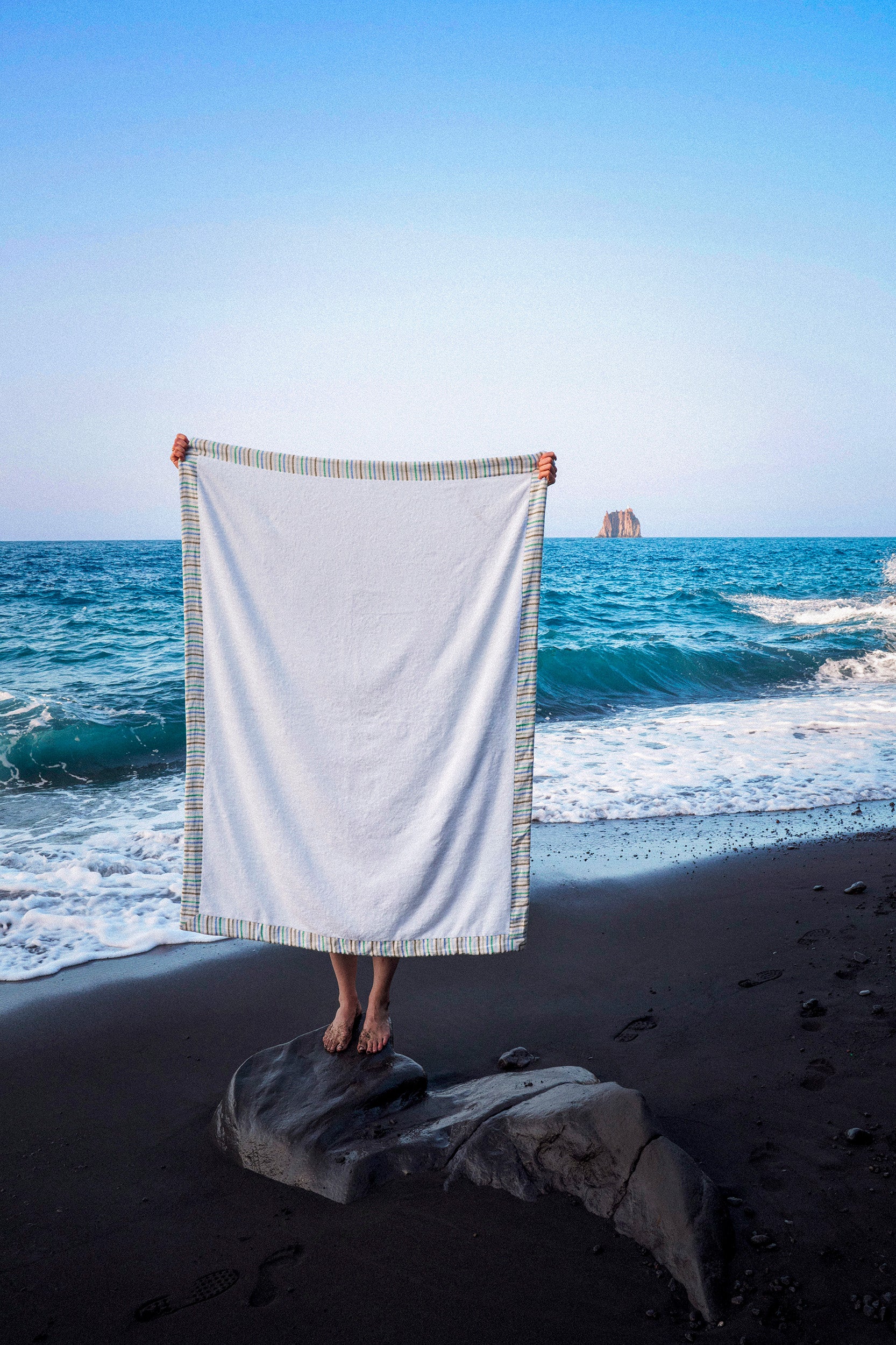 "Spugna Elettra" towel in White / Acqua